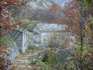 Клувия, църква св.Архангели